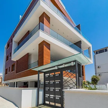New 3 Bedroom Mailbu Λεμεσός