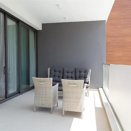 New 3 Bedroom Mailbu Διαμέρισμα *