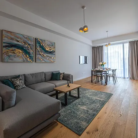New 3 Bedroom Mailbu Διαμέρισμα *